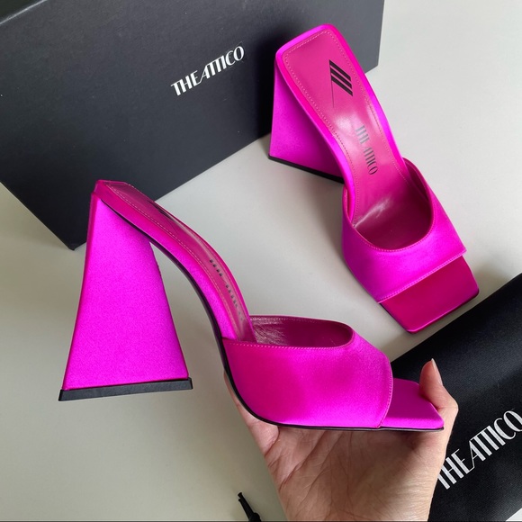 The Attico Devon Mule in Fuchsia - Picture 4 of 8